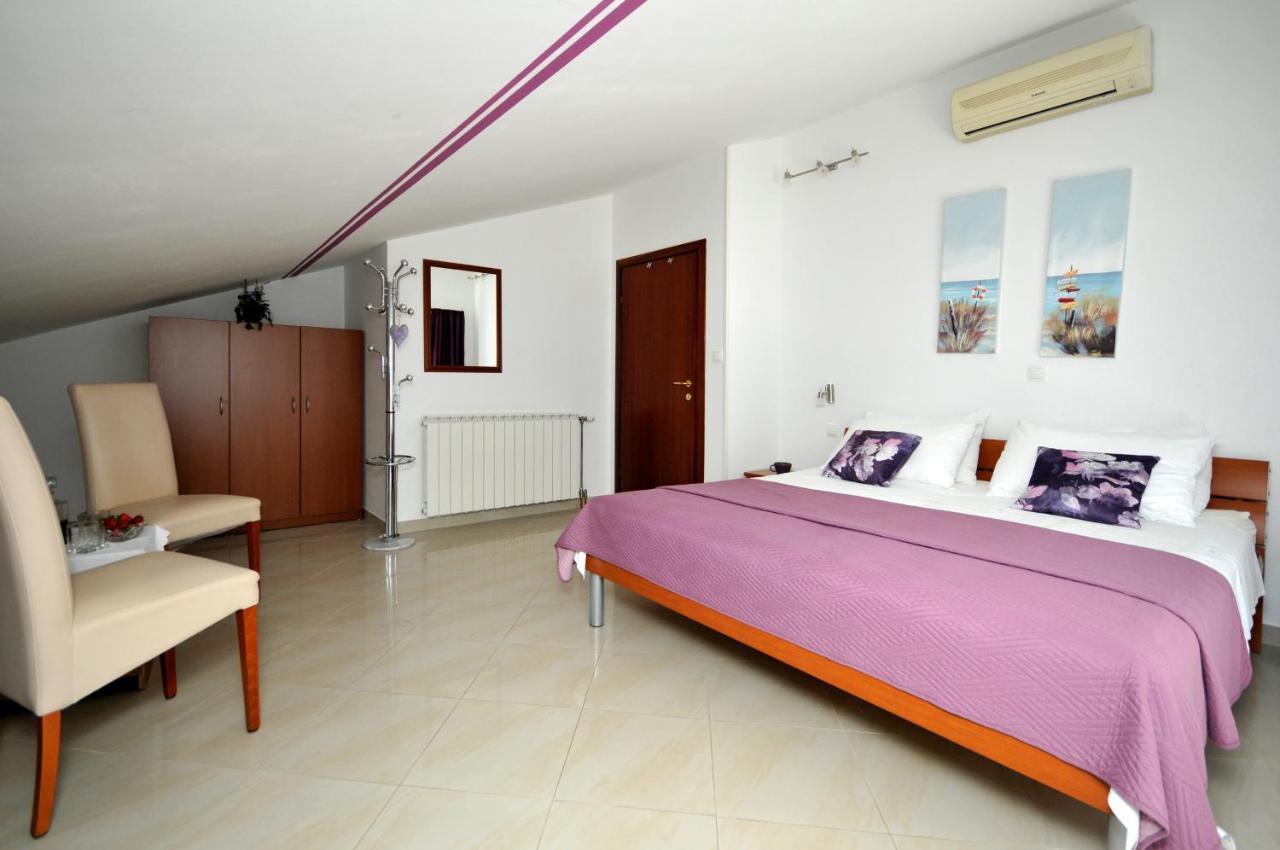 Apartments Roza Trogir Exterior foto